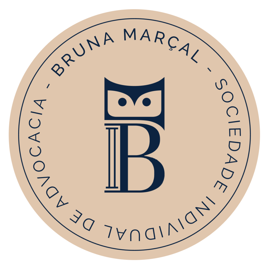 Símbolo da marca da Advogada Bruna Marçal, que tem seu foco no Direito Empresarial. O símbolo é a uma coruja que tem seu corpo criado a partir da letra B, onde a parte reta da letra representa uma coluna da justiça, em volta o letreiro: Bruna Marçal - Sociedade Individual de Advocacia.